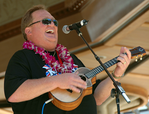 Picture of Kelly Boy Delima at the 2008 Hawaii Ukulele Festival