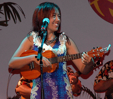 Raiatea Helm at the 2006 Oahu Falsetto Contest